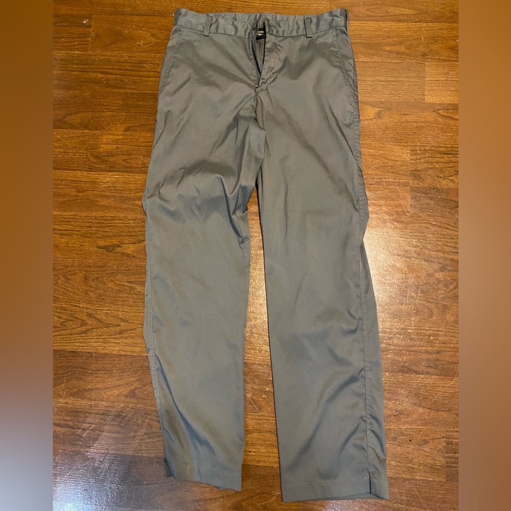 NIKEGOLF Men’s Drifit size 30 x 32